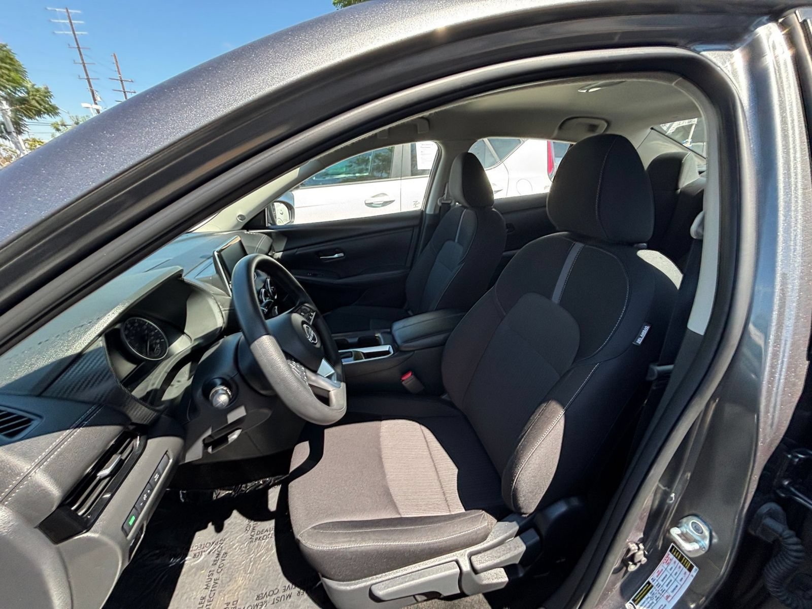 Used 2025 Nissan Sentra SV FWD image 36