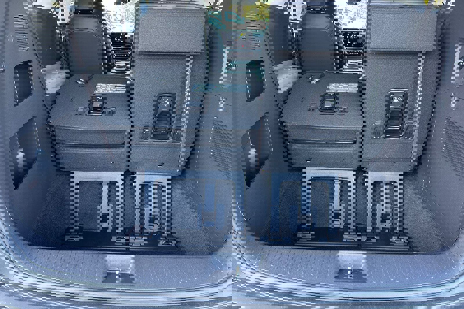 New 2026 Kia Carnival LXS image 16