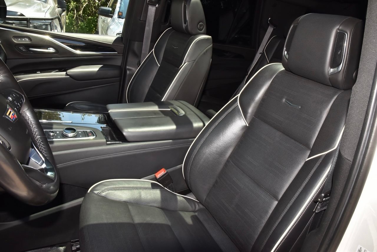 Used 2022 Cadillac Escalade Sport w/ Touring Package AWD/4WD image 35