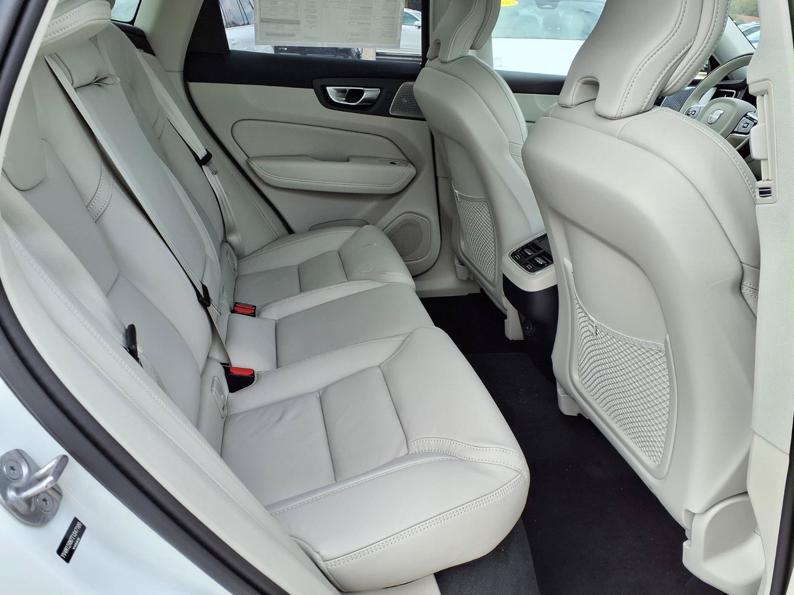 New 2026 Volvo XC60 B5 Ultra w/ Protection Package Premier AWD/4WD image 10