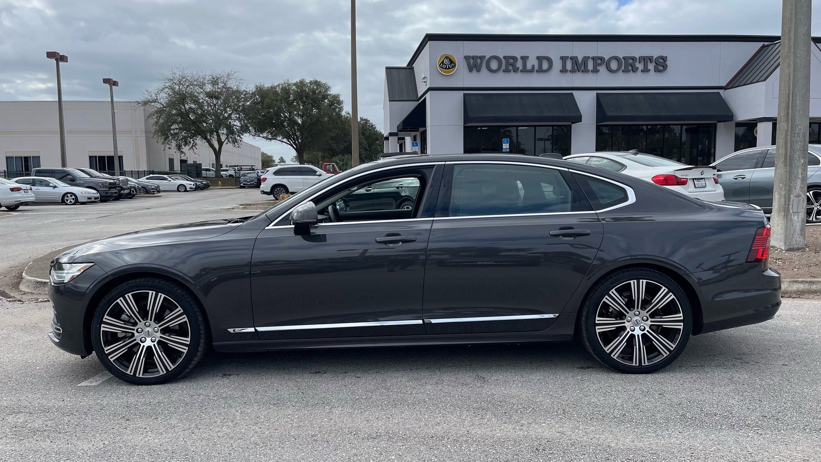 Used 2023 Volvo S90 B6 Ultimate w/ Protection Package Premier image 52