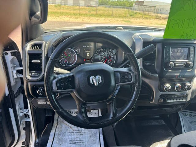 Used 2024 RAM 2500 Tradesman w/ Chrome Appearance Group AWD/4WD image 12