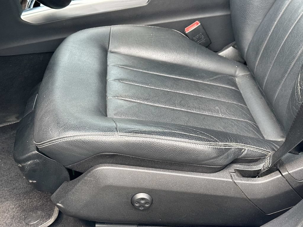 Used 2014 Mercedes-Benz E 350 4MATIC Sedan image 17