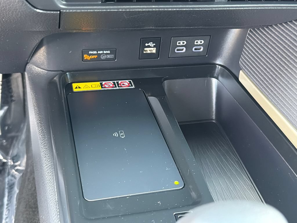 Used 2025 Toyota Camry SE w/ Multimedia Upgrade Package FWD image 32