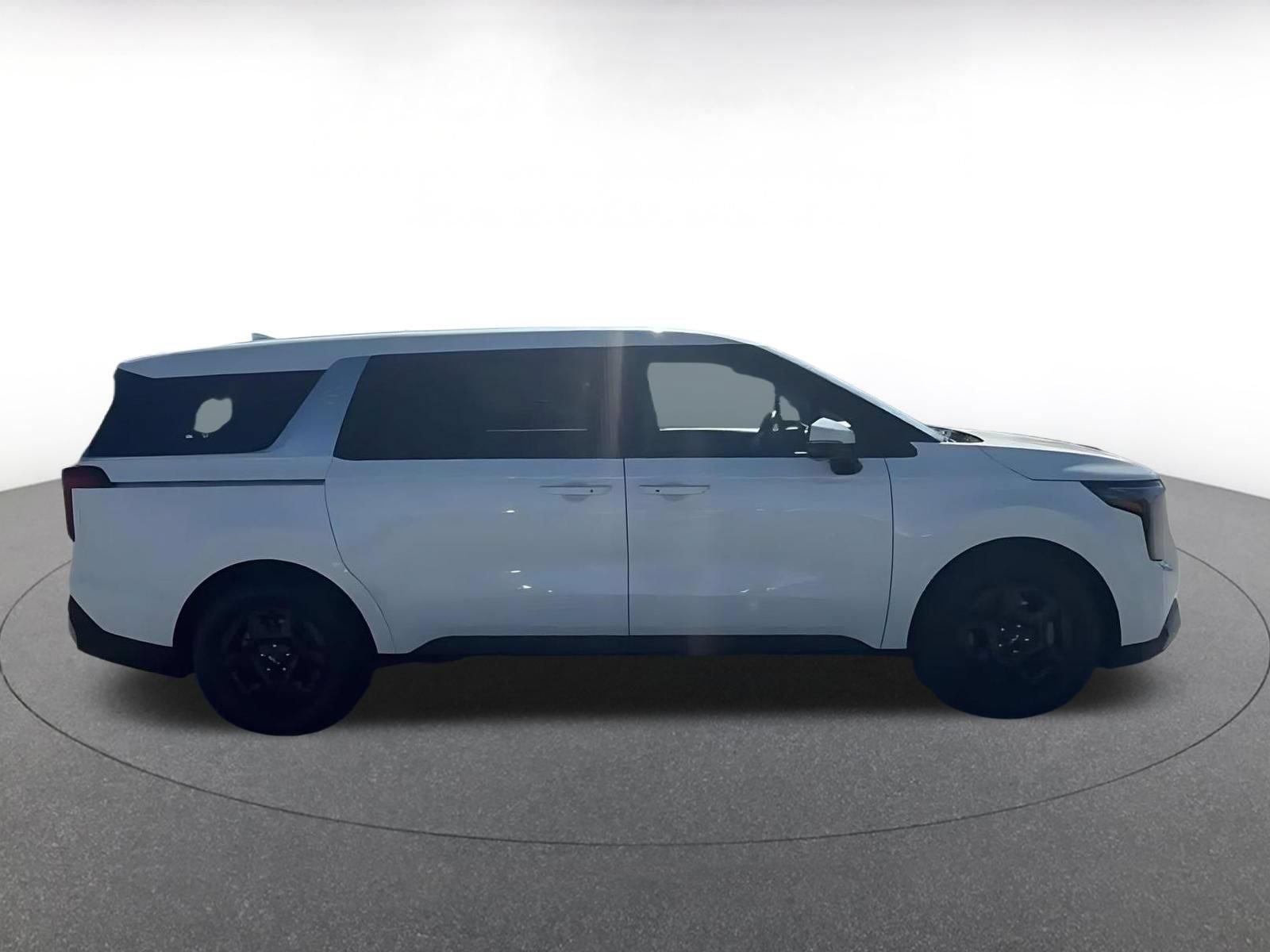 Used 2026 Kia Carnival FWD image 15