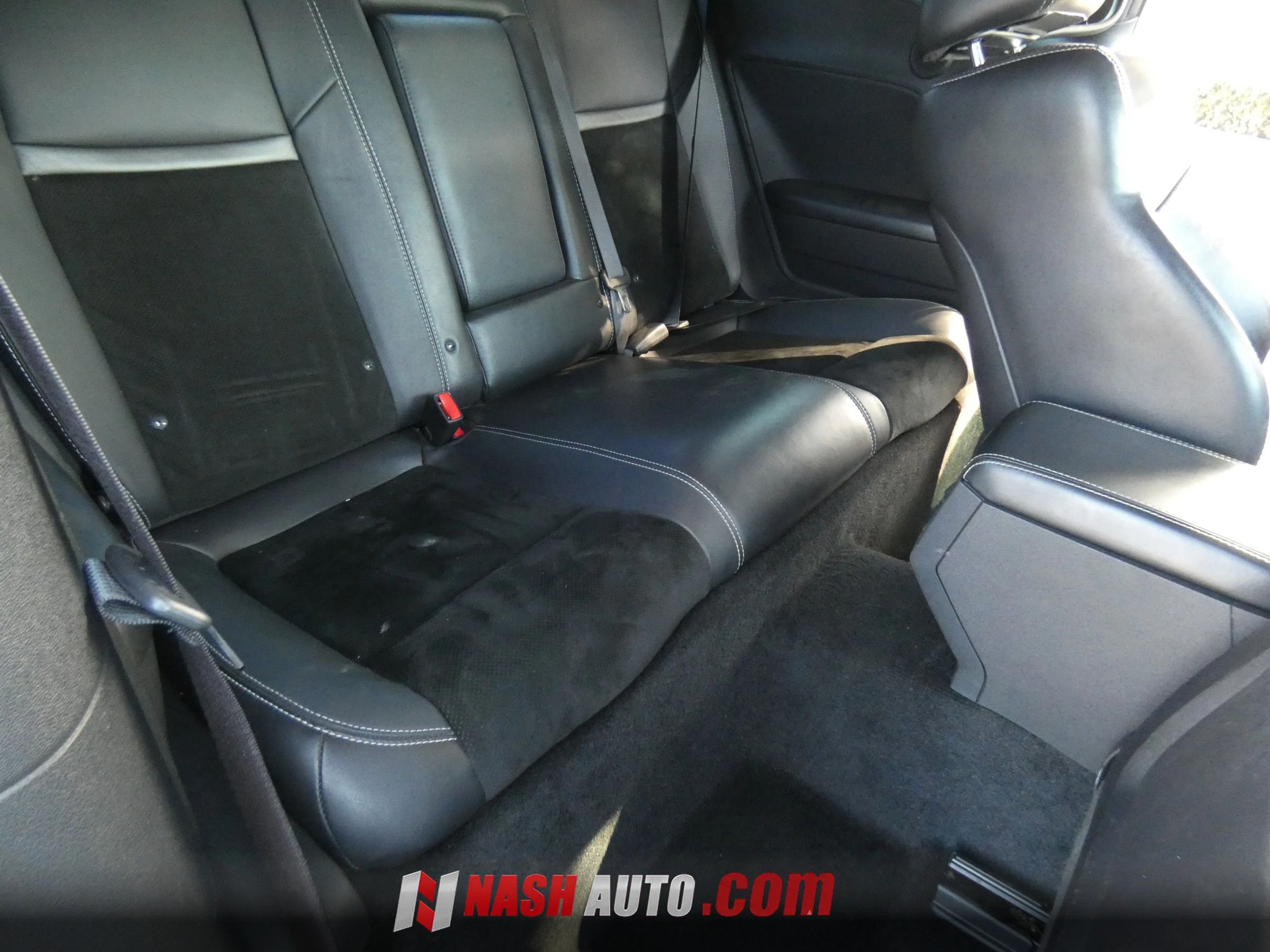 Used 2014 Dodge Challenger R/T RWD image 32
