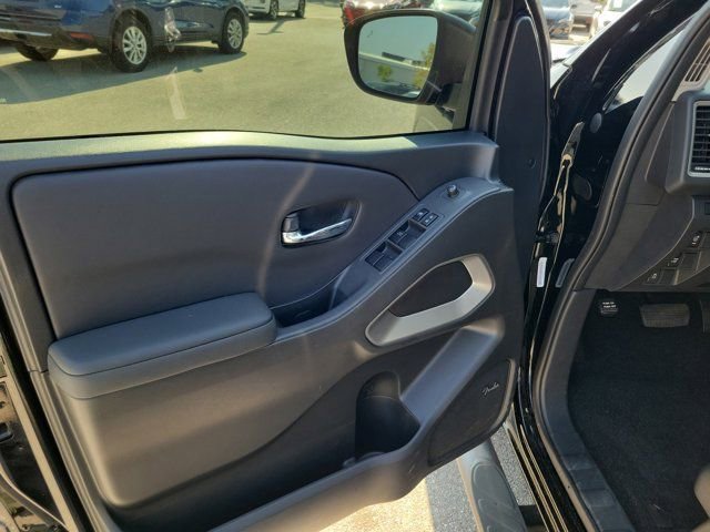 Certified 2024 Nissan Frontier SL w/ Technology Package image 24