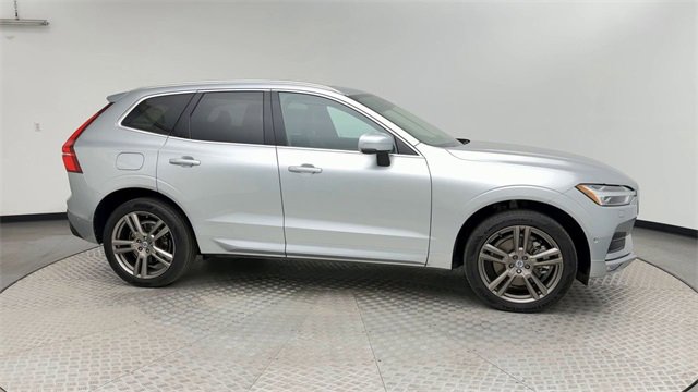 Used 2018 Volvo XC60 T6 Momentum w/ Convenience Package image 9