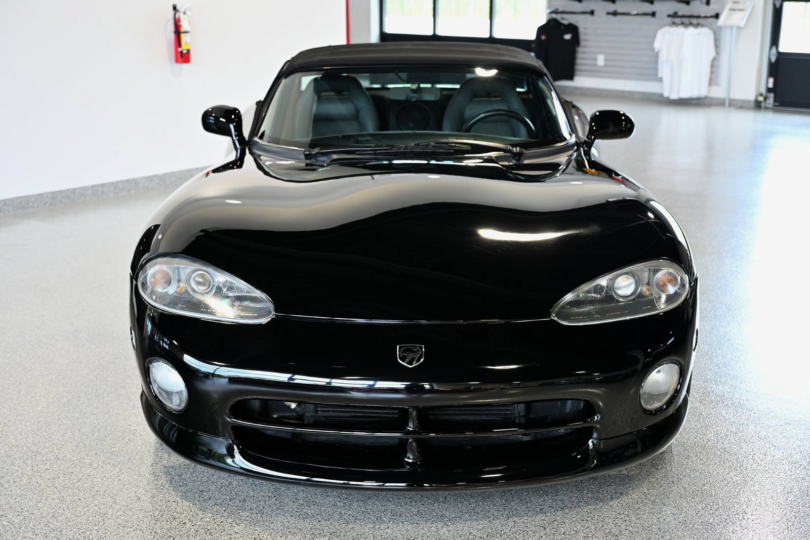 Used 1994 Dodge Viper RT/10 RWD image 2