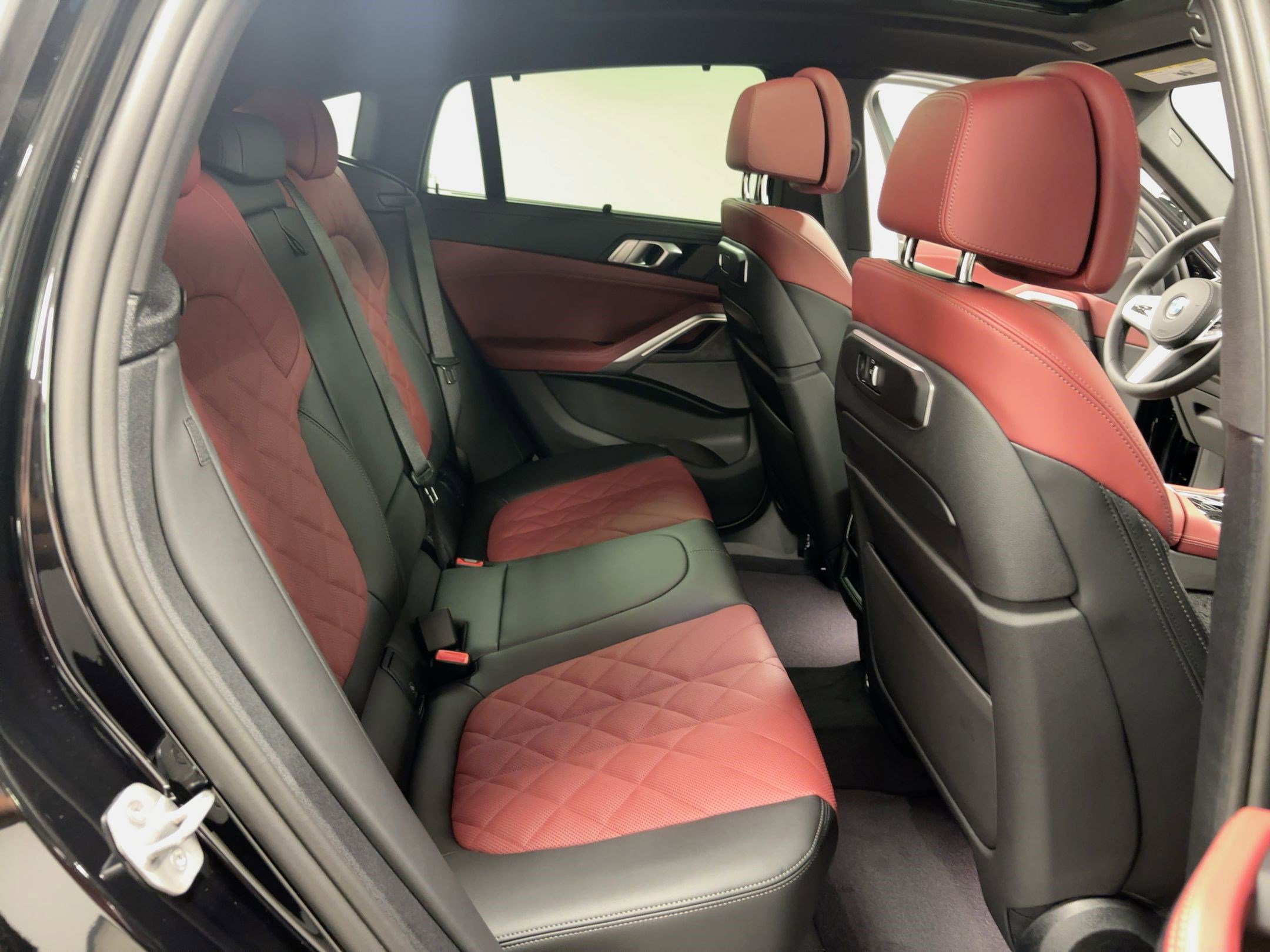 New 2026 BMW X6 xDrive40i w/ Executive Package image 30