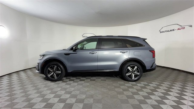 Certified 2022 Kia Sorento S w/ Panoramic Sunroof Package image 5
