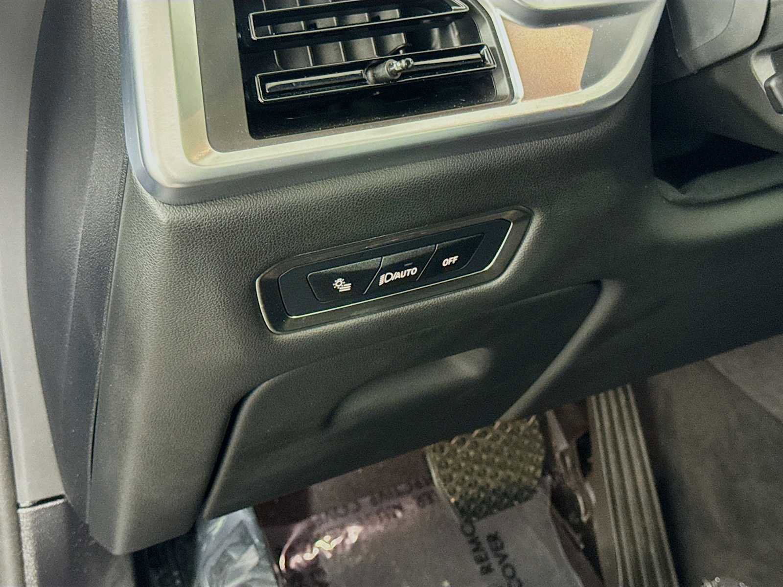 Used 2025 BMW X7 xDrive40i image 15