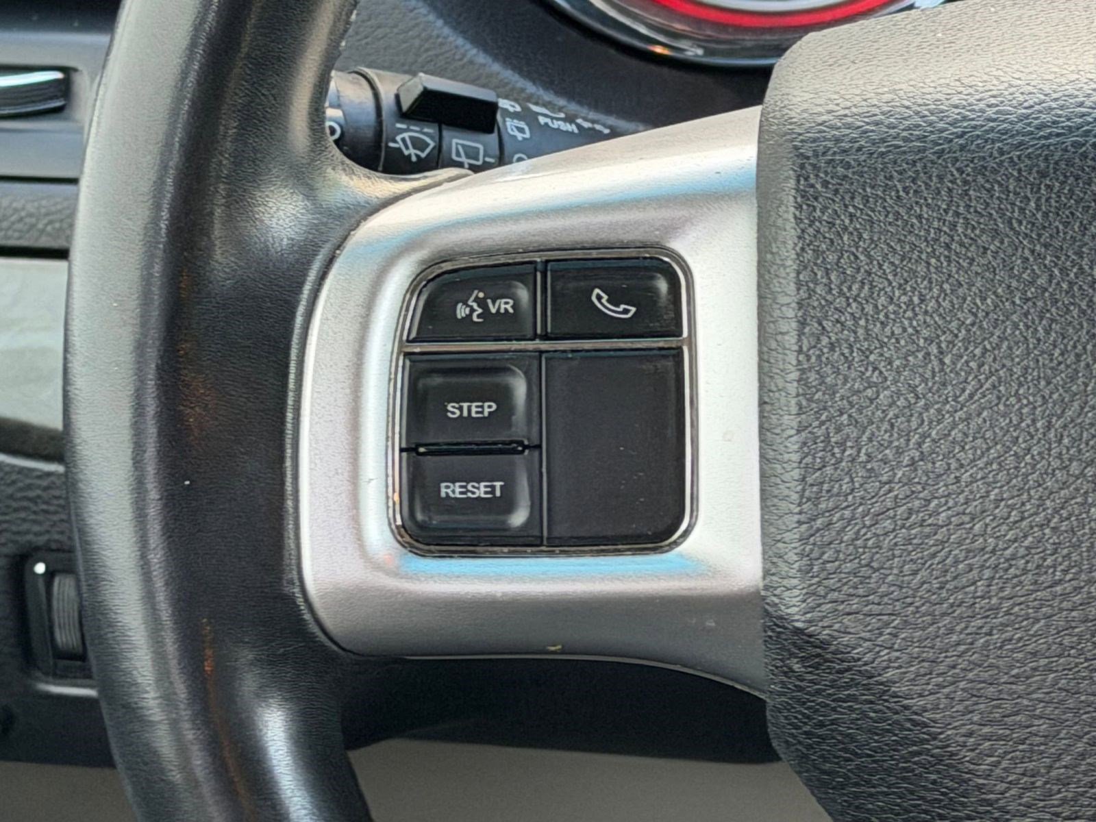 Used 2013 Dodge Grand Caravan SE FWD image 16