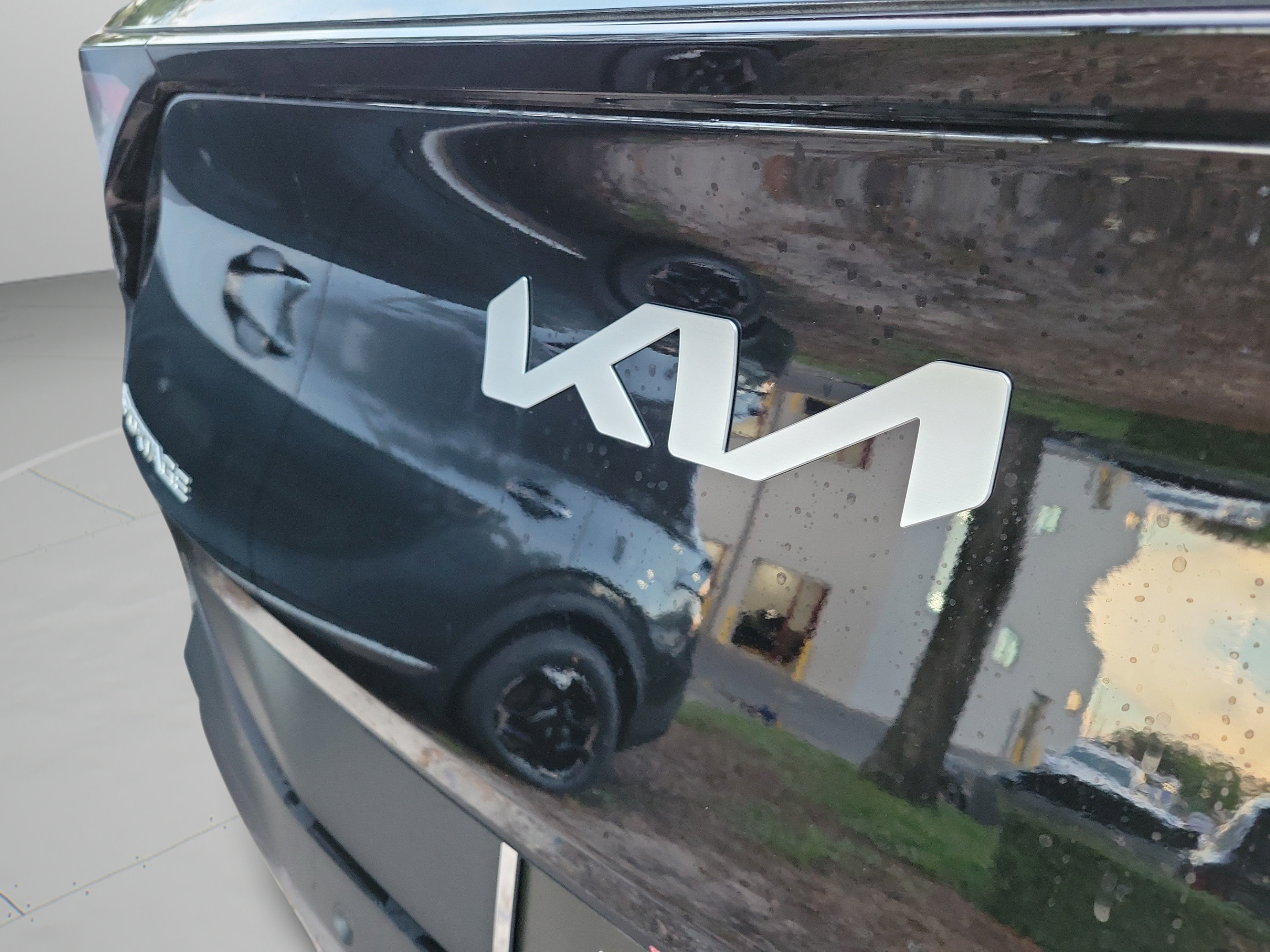 New 2027 Kia Sportage LX FWD image 6