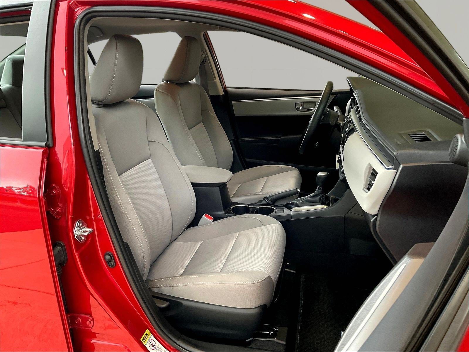 Used 2015 Toyota Corolla LE FWD image 28