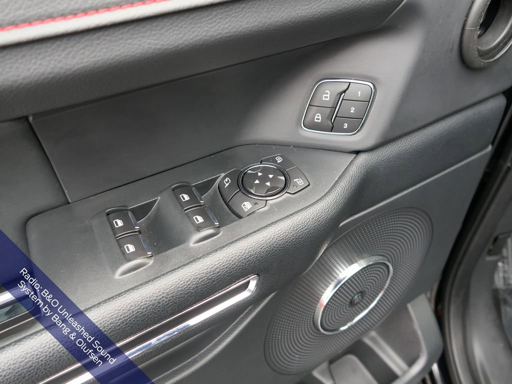 Used 2023 Ford Expedition Limited image 13