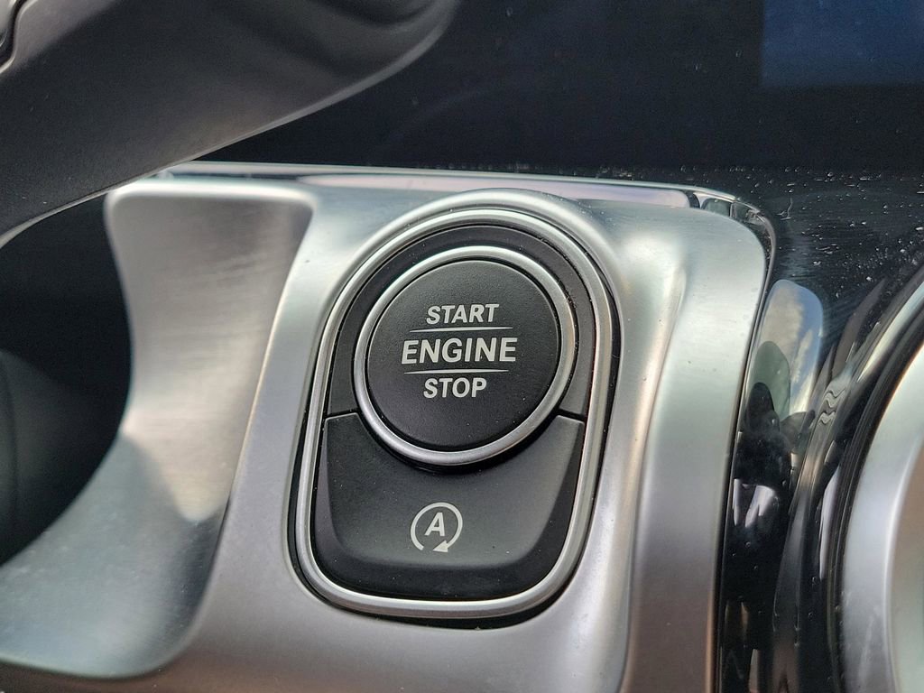 Used 2022 Mercedes-Benz GLB 250 image 33