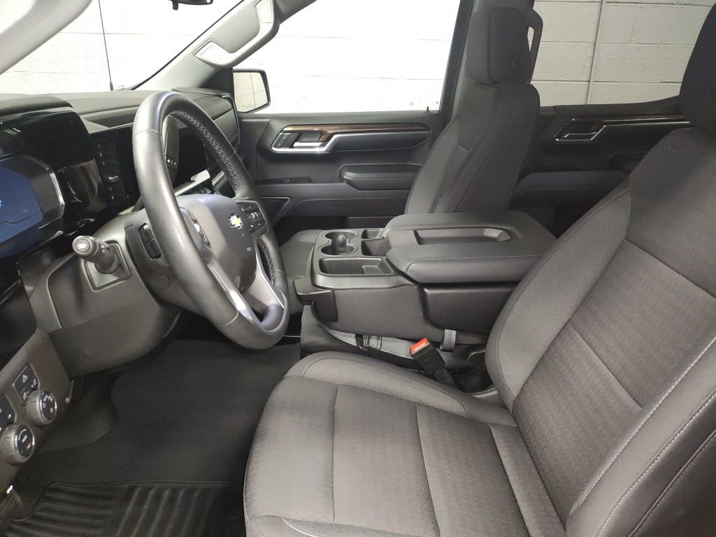 Used 2024 Chevrolet Silverado 1500 LT AWD/4WD image 21