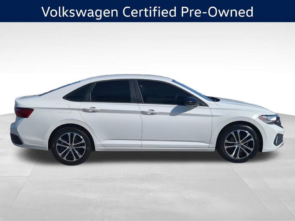 Certified 2024 Volkswagen Jetta Sport FWD image 2