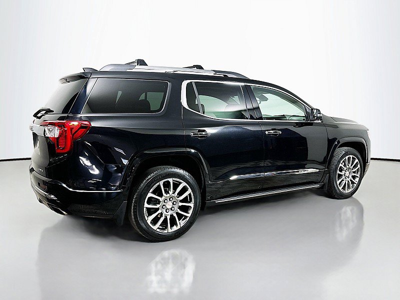 Used 2023 GMC Acadia Denali w/ Denali Ultimate Package AWD/4WD image 7