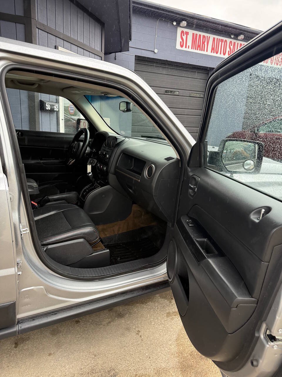 Used 2017 Jeep Patriot 75th Anniversary w/ Power Value Group FWD image 8