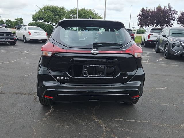 Certified 2024 Nissan Kicks SR w/ SR Premium Package FWD image 6