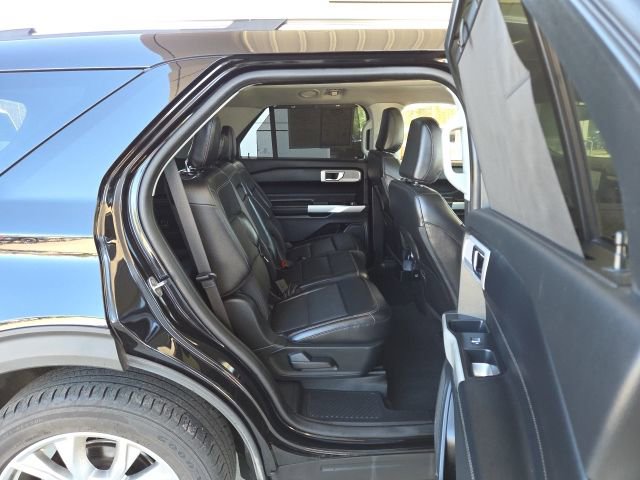 Used 2021 Ford Explorer Limited w/ Equipment Group 301A AWD/4WD image 56