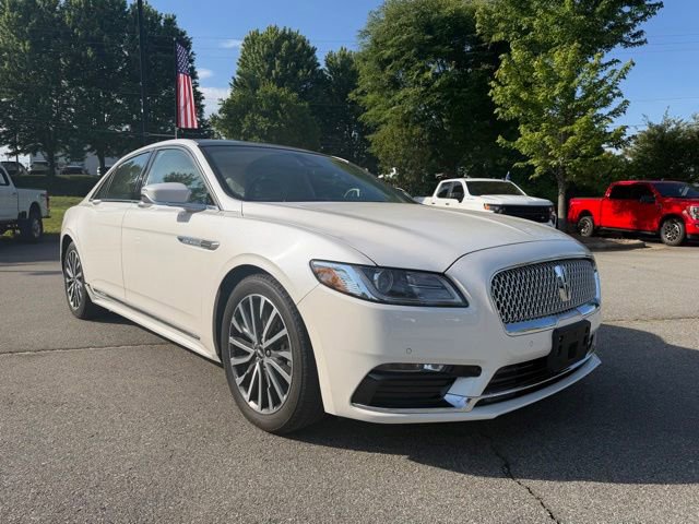 Used 2017 Lincoln Continental Select w/ Climate Package AWD/4WD image 7
