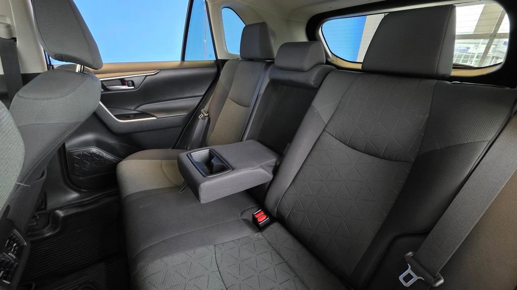 Used 2023 Toyota RAV4 XLE image 18