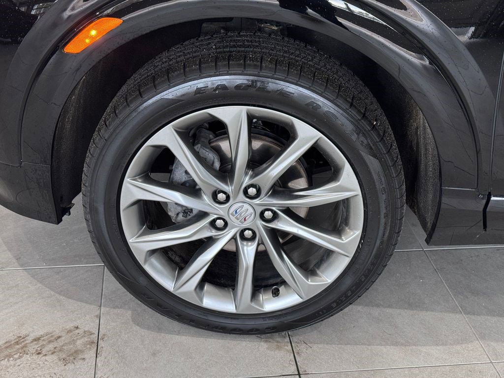 Certified 2025 Buick Encore GX Avenir w/ Avenir Convenience Package image 4