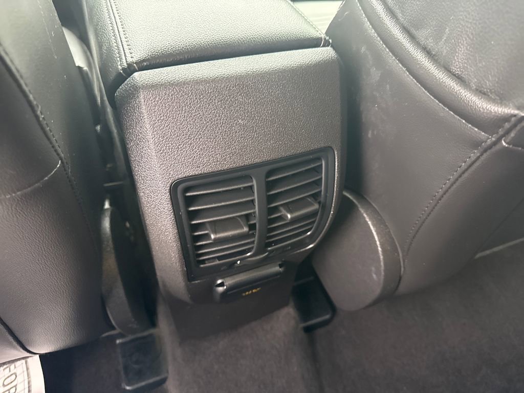 Used 2017 Ford Escape SE w/ Equipment Group 201A image 16