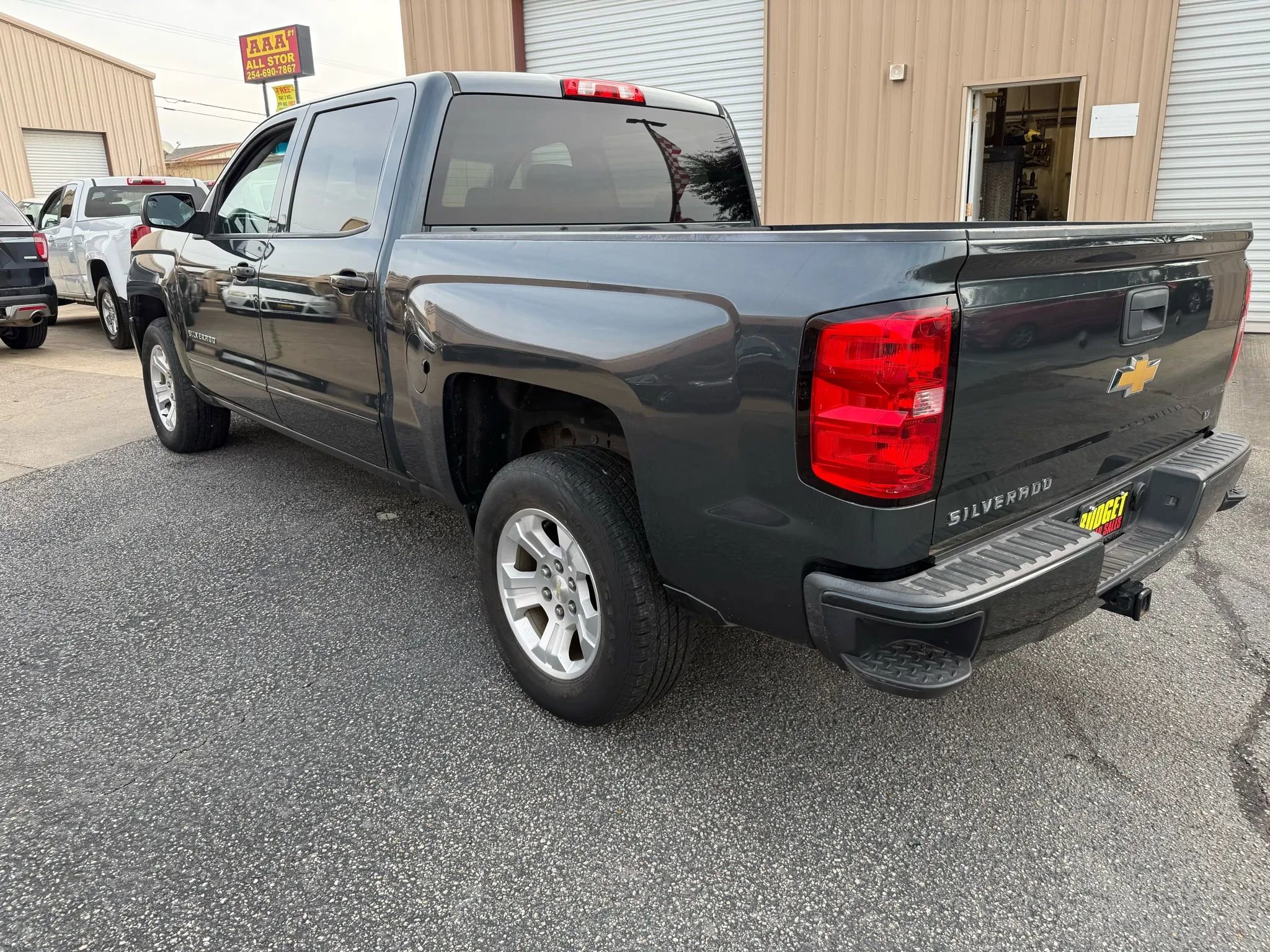 Used 2017 Chevrolet Silverado 1500 LT w/ All Star Edition AWD/4WD image 8