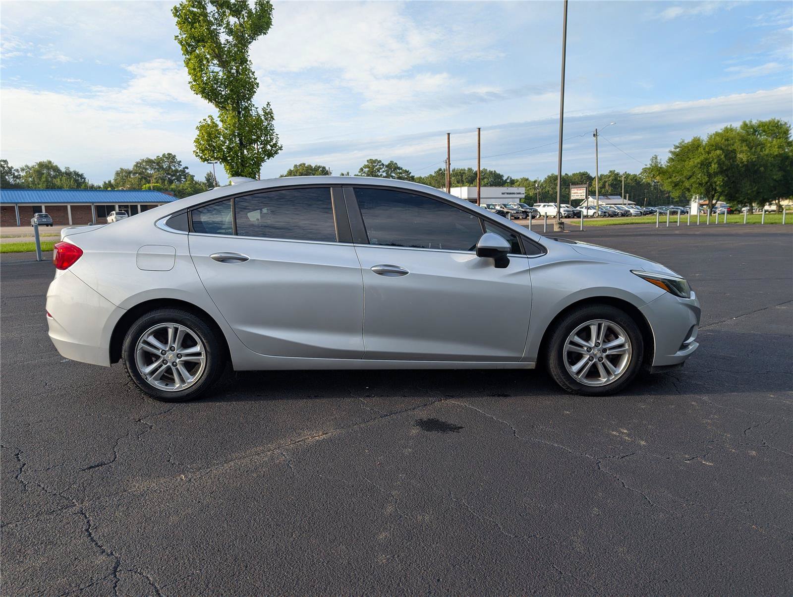 Used 2016 Chevrolet Cruze LT w/ Convenience Package FWD image 6