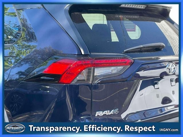 Used 2022 Toyota RAV4 XLE w/ Convenience Package AWD/4WD image 11