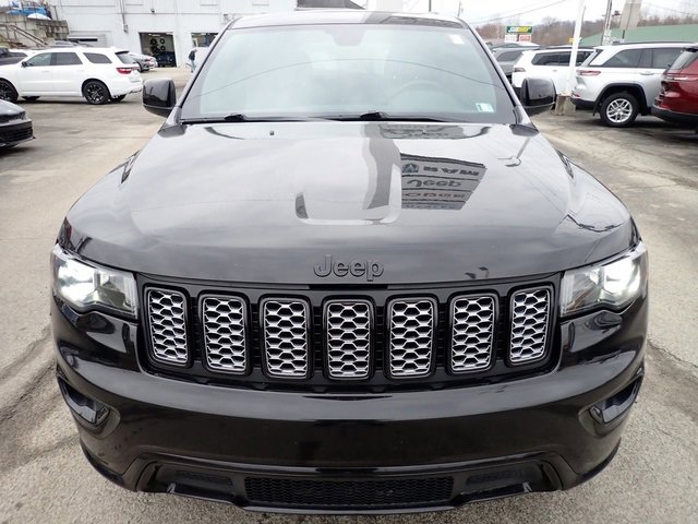 Used 2022 Jeep Grand Cherokee Laredo X image 10
