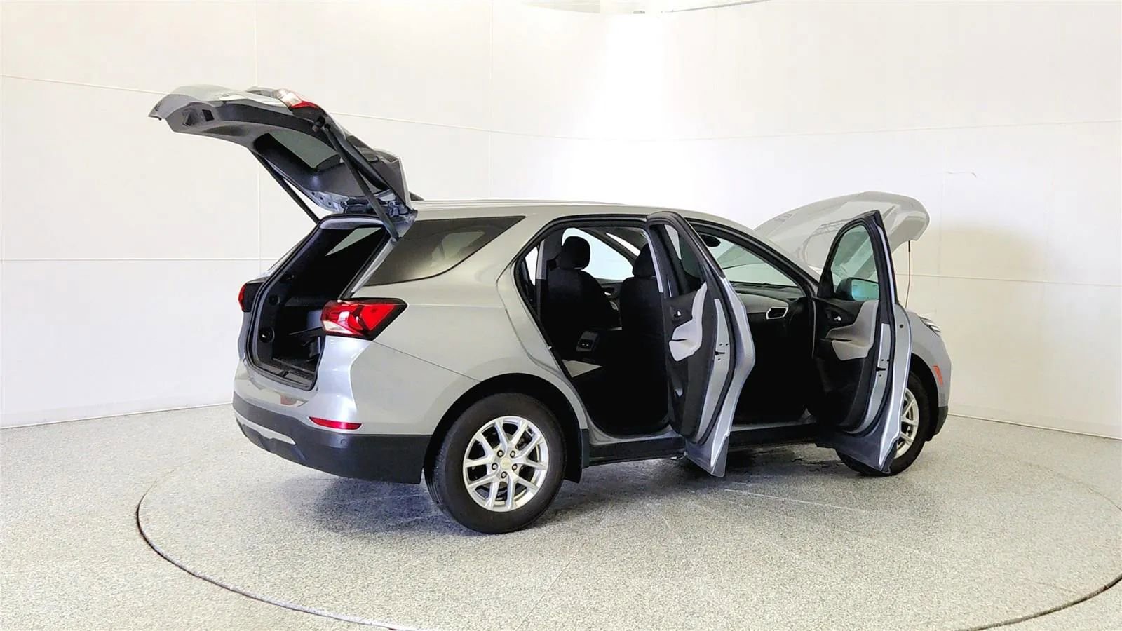 Used 2024 Chevrolet Equinox LT w/ LPO, Floor Liner Package image 12