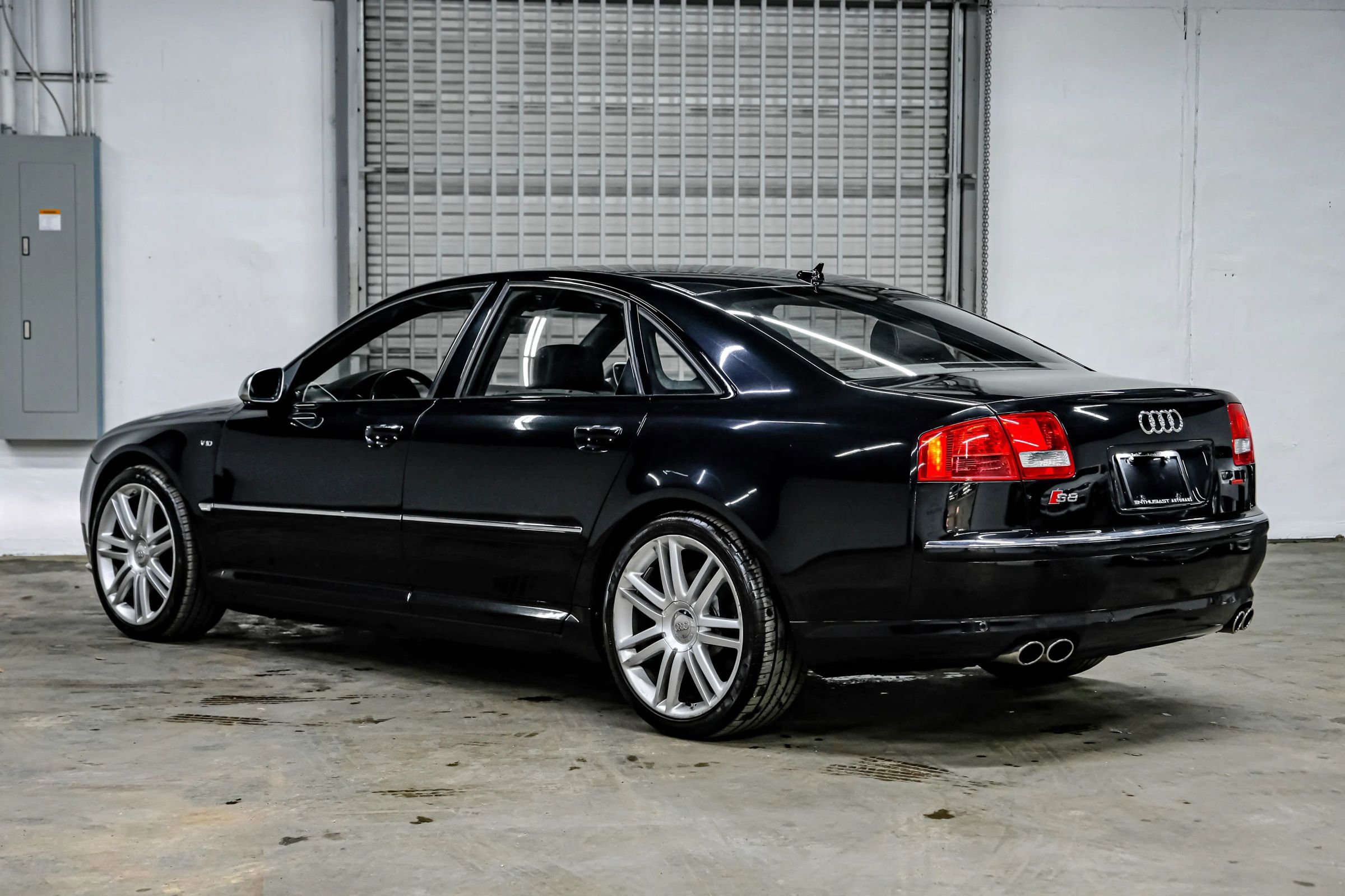 Used 2007 Audi S8 image 10
