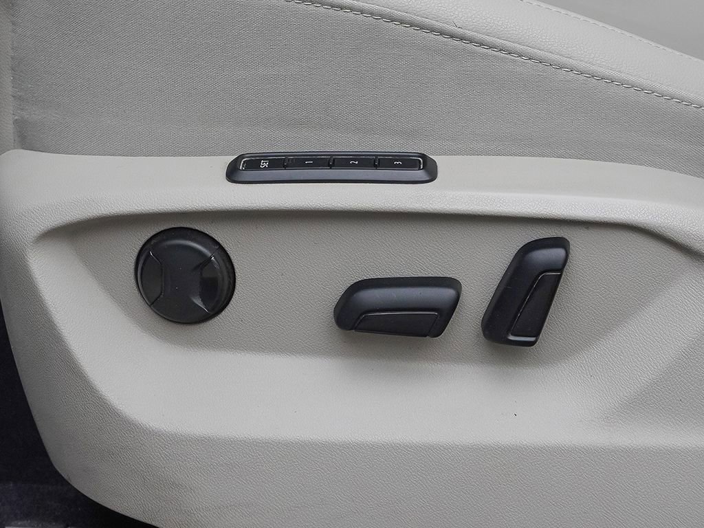 Used 2019 Volkswagen Atlas SEL R-Line AWD/4WD image 33