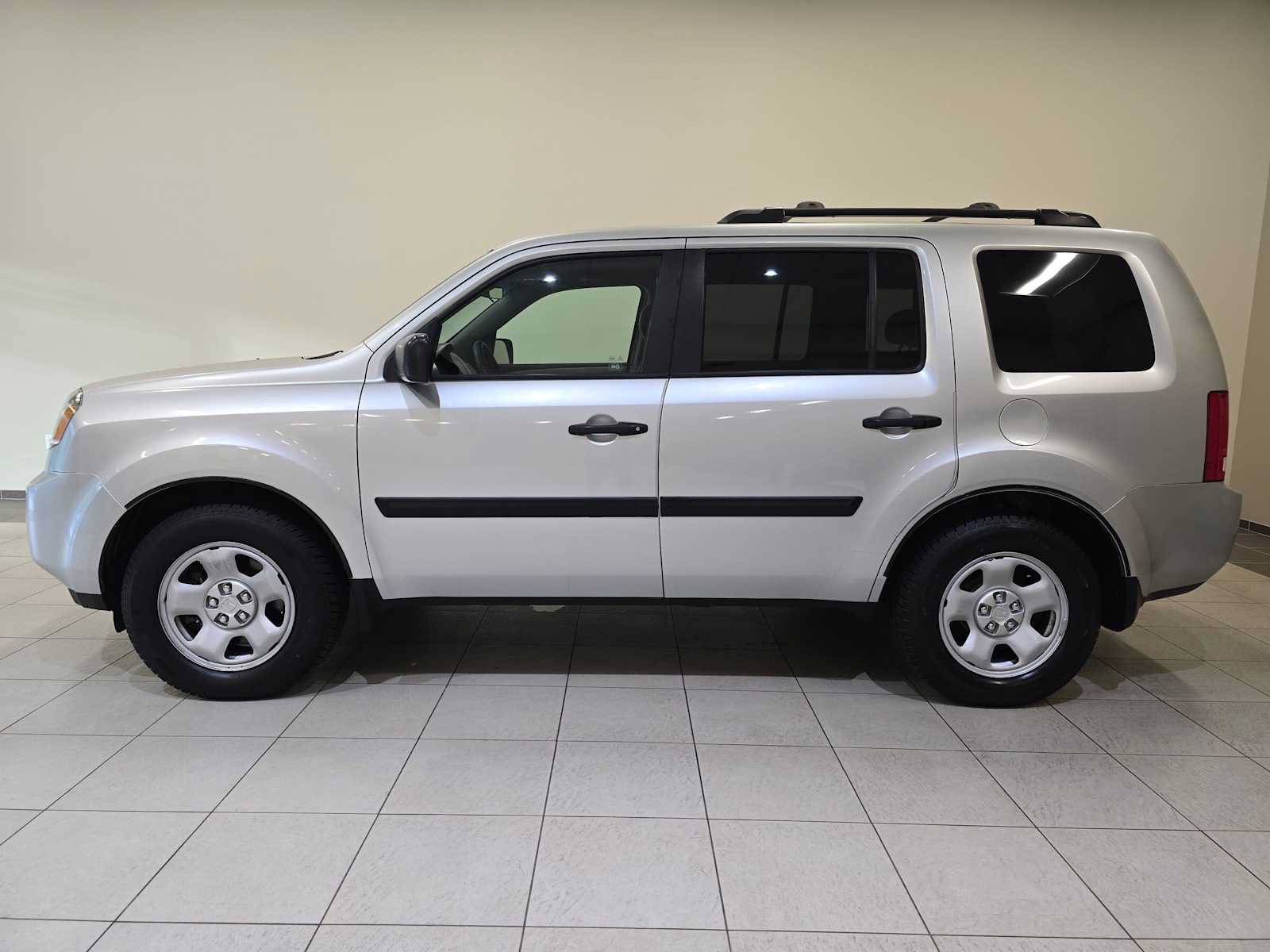 Used 2010 Honda Pilot LX image 3