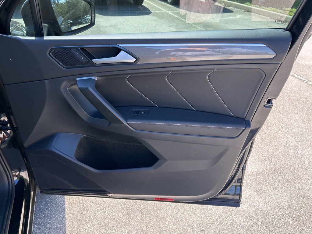 Certified 2024 Volkswagen Tiguan SE R-Line image 36