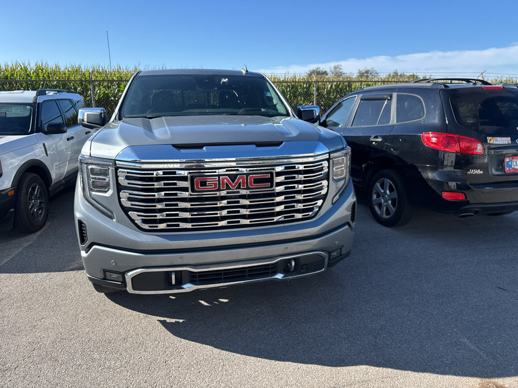 Used 2025 GMC Sierra 1500 Denali w/ Denali Reserve Package AWD/4WD image 2
