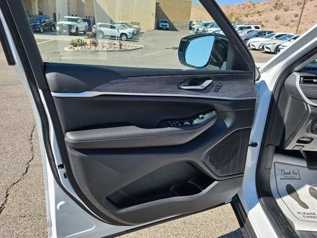 New 2024 Jeep Grand Cherokee L Limited w/ Luxury Tech Group II AWD/4WD image 17