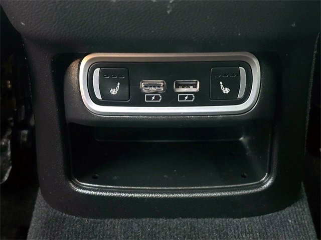 Used 2024 Alfa Romeo Stelvio Veloce image 11