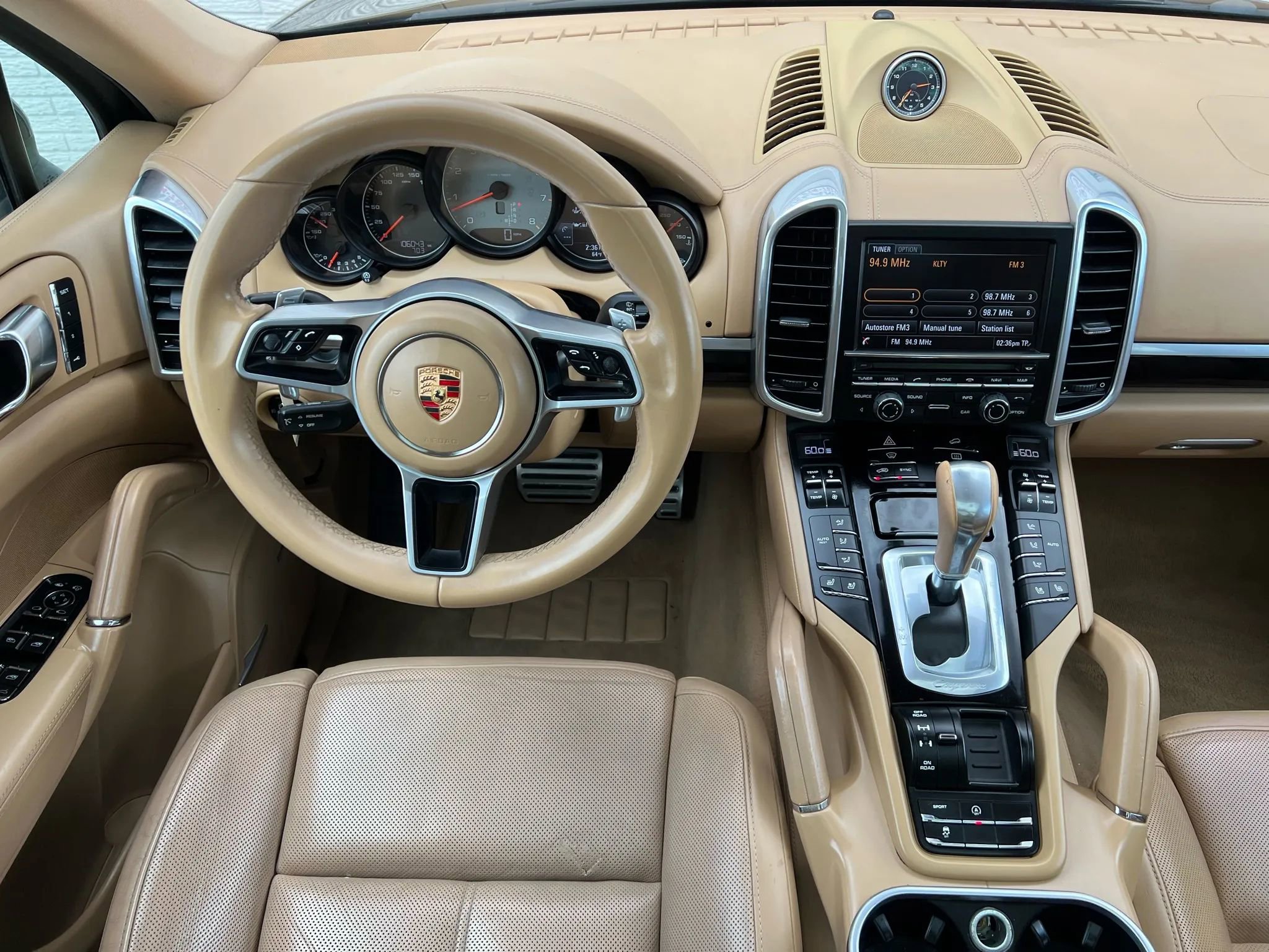 Used 2015 Porsche Cayenne S AWD/4WD image 34