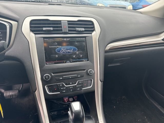 Used 2016 Ford Fusion SE w/ Equipment Group 202A image 15