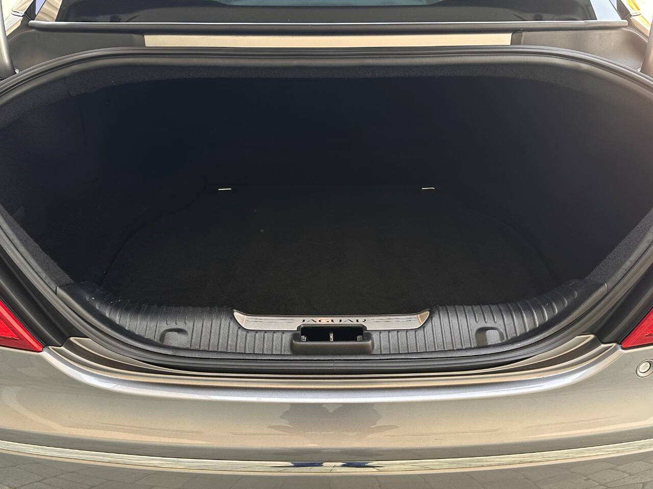 Used 2014 Jaguar XJ R LWB RWD image 84