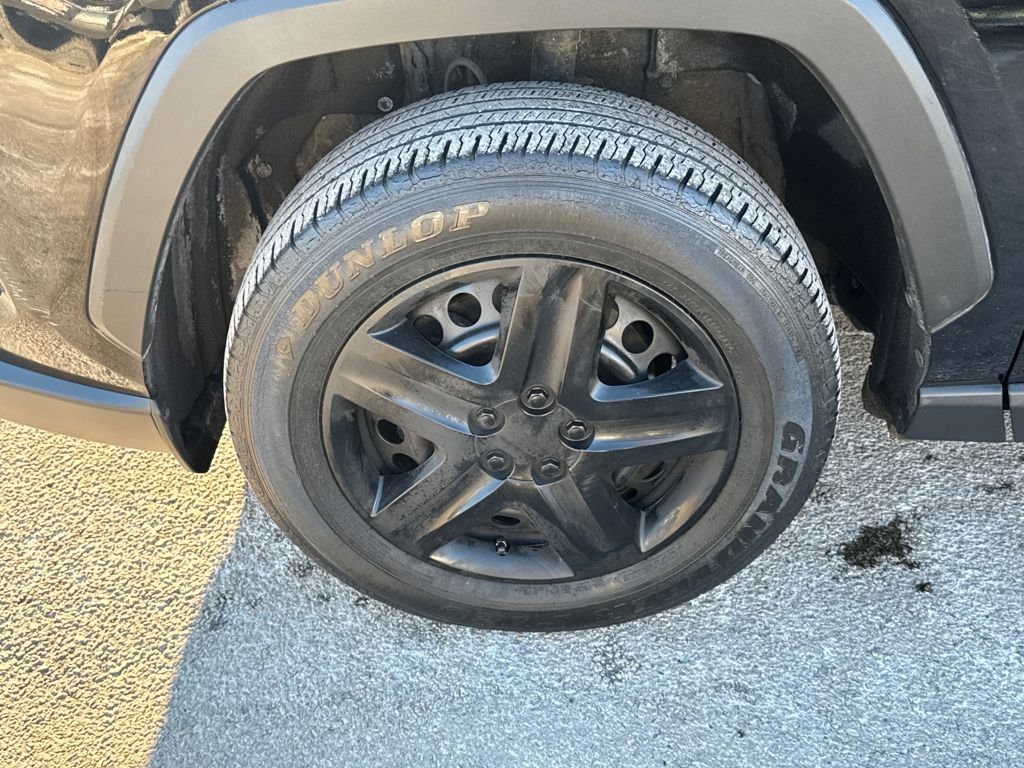 Used 2022 Toyota RAV4 LE image 37