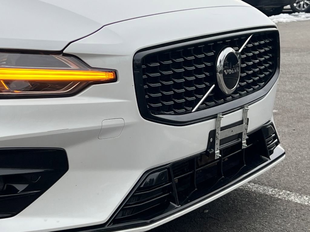 Used 2024 Volvo S60 B5 Core image 7