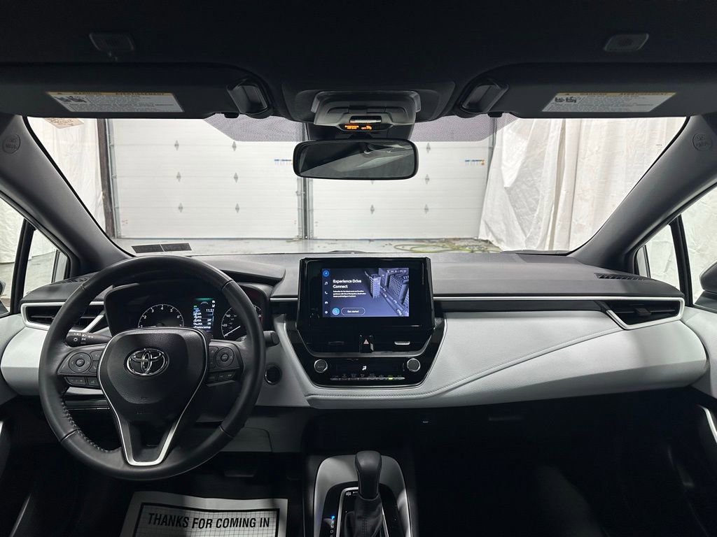Used 2025 Toyota Corolla SE image 40