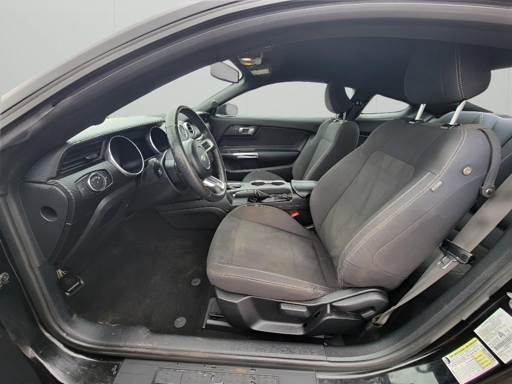 Used 2019 Ford Mustang Coupe image 8